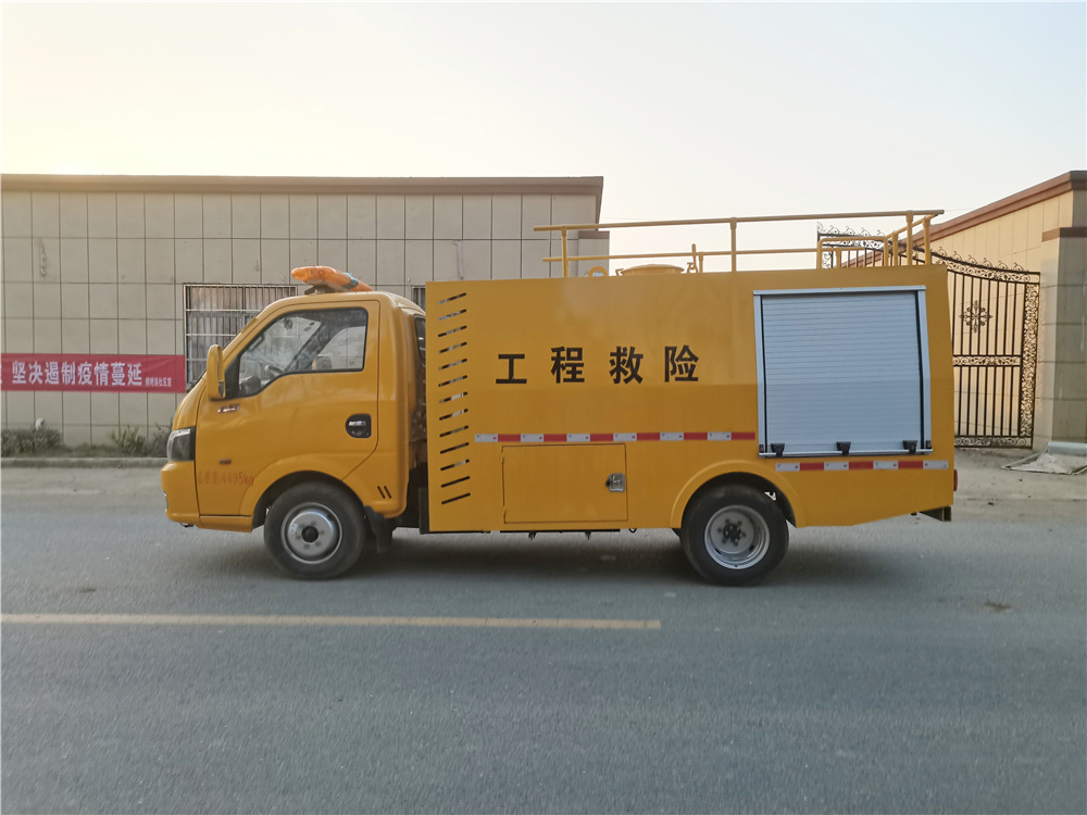 東風(fēng)途逸小型工程救險(xiǎn)車圖片4