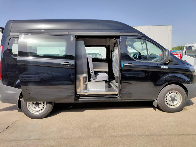 福特新全順殯葬服務(wù)車（汽油）圖片2