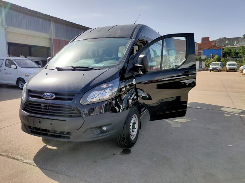 福特新全順殯葬服務(wù)車（汽油）圖片3