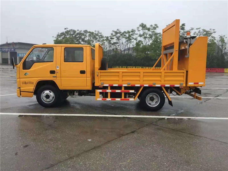 江鈴雙排座防撞緩沖車圖片2