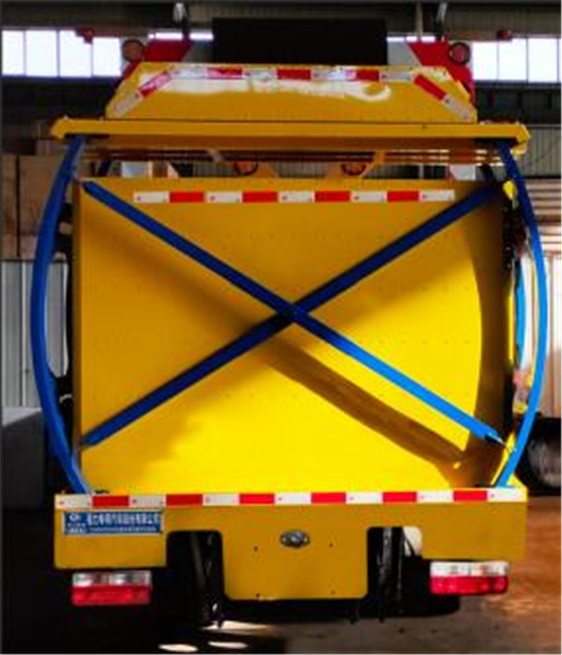 東風(fēng)D6防撞緩沖車圖片4