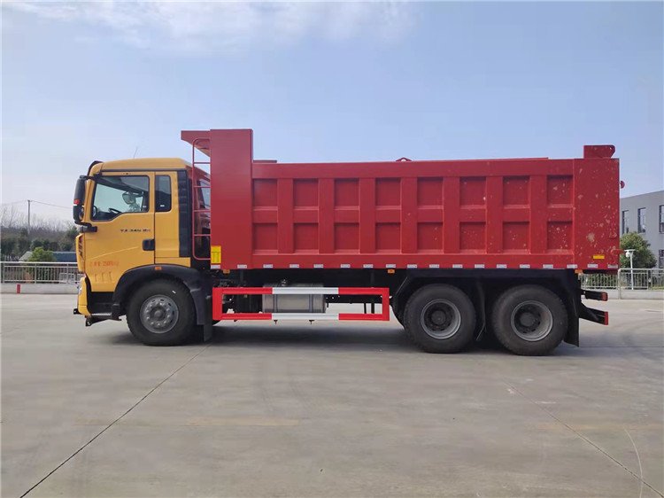 重型重汽多功能除雪車圖片3