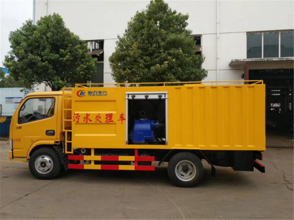 藍(lán)牌東風(fēng)小多利卡污水處理車圖片2