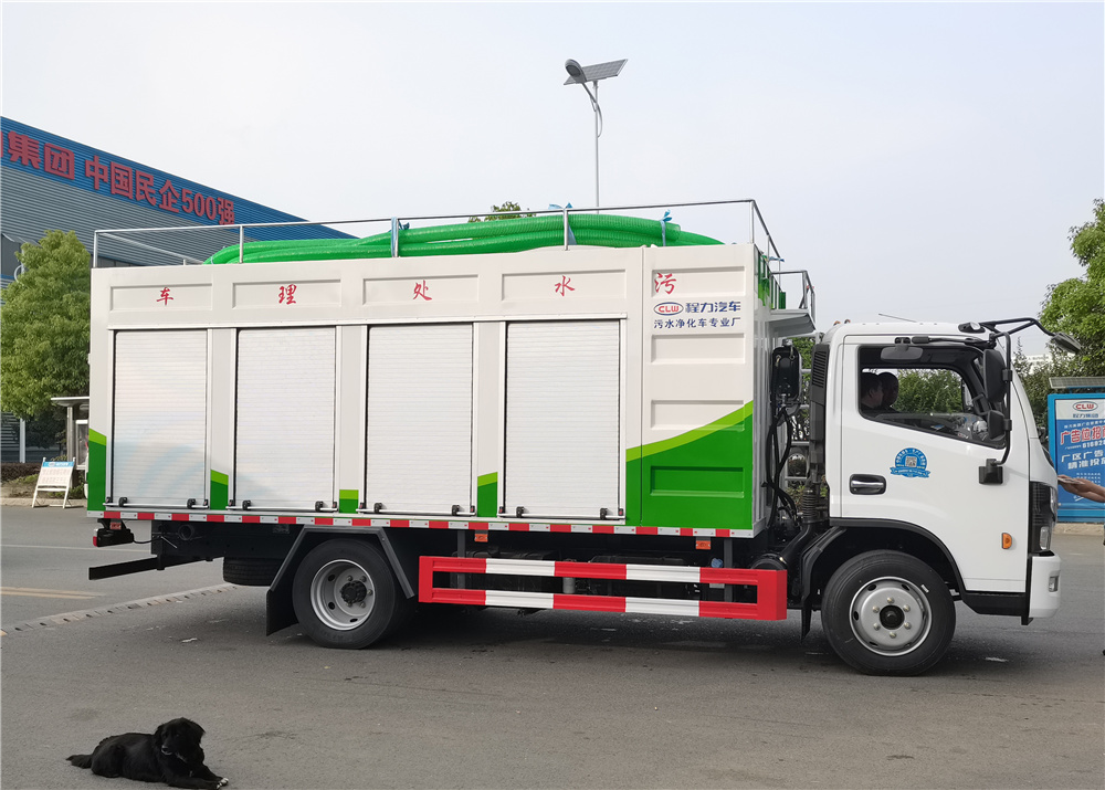 東風(fēng)牌小型廢水處理車圖片3